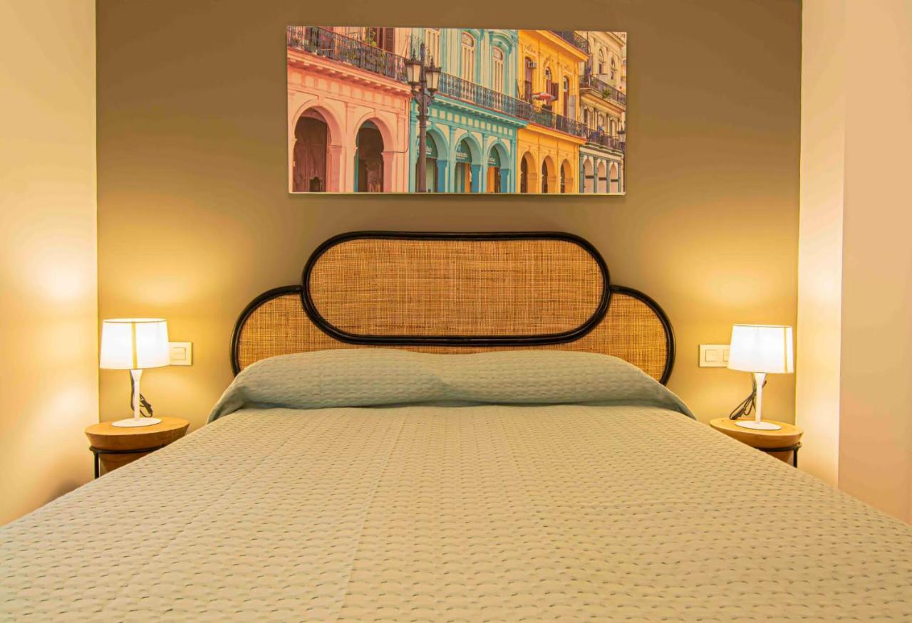 Apartamentos Leonor Màlaga Exteriér fotografie
